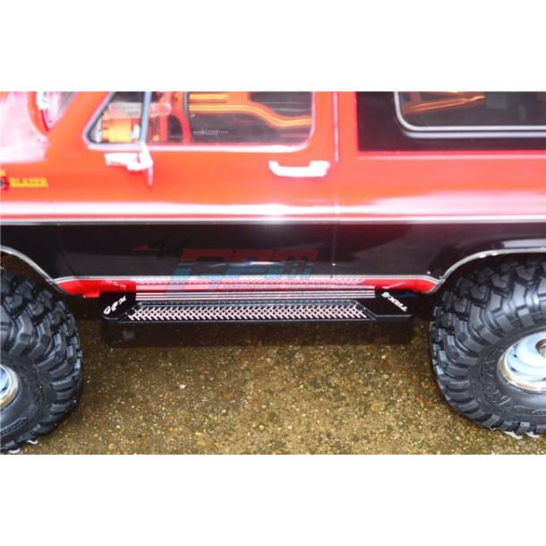 ALUMINUM SIDE STEPS (RETICULATED PATTERN A) --TRX4014XA